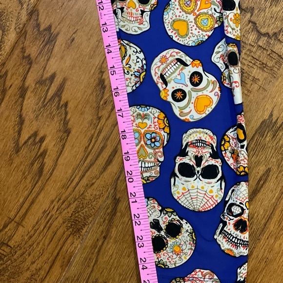 LulaRoe leggings Halloween ‼️- L/XL - tall and curvy - Picture 3 of 3